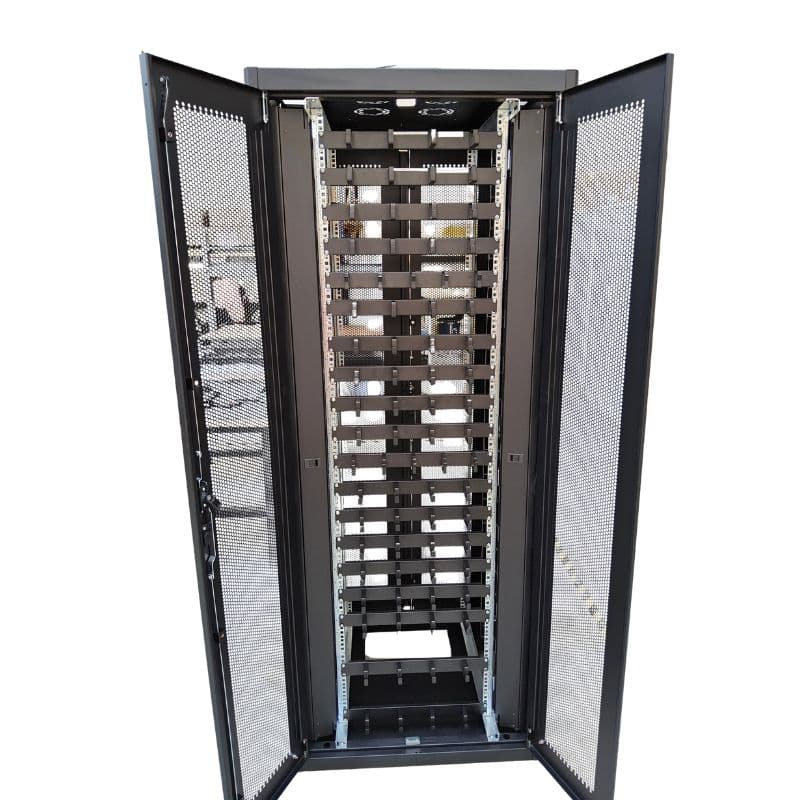 Baie de serveur informatique 42U - L800 x P800 x H2000 - 2 portes AV/AR vue 3