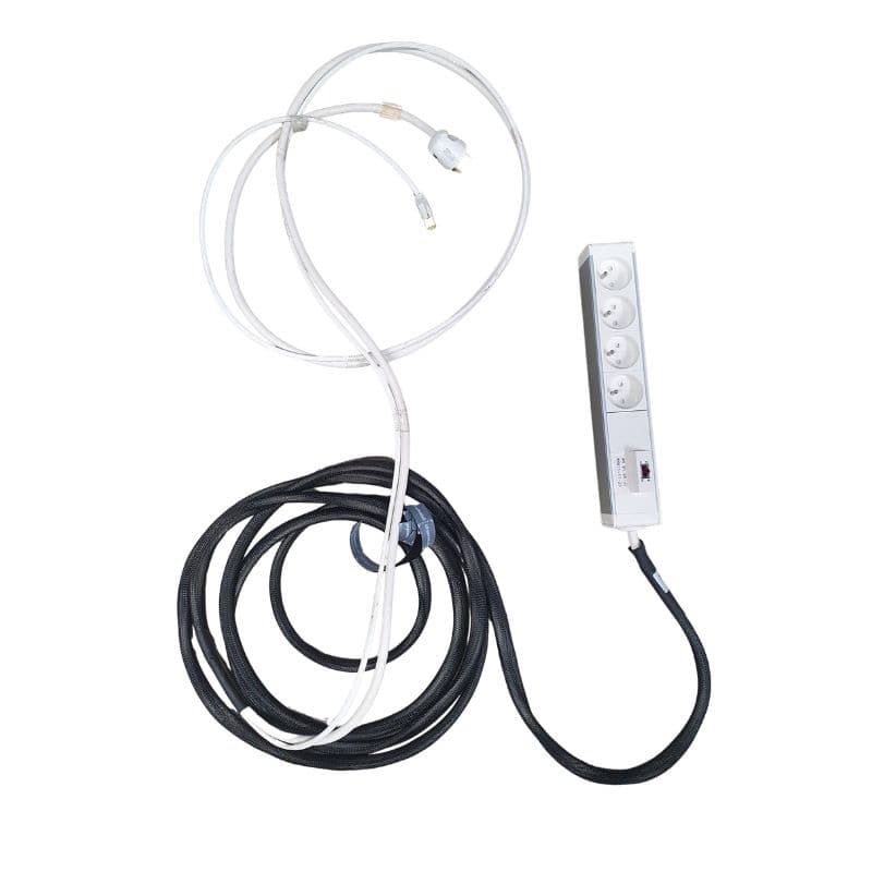 Nourrice 4 prises 16A + RJ45 avec 5m de câble et prises vue 2