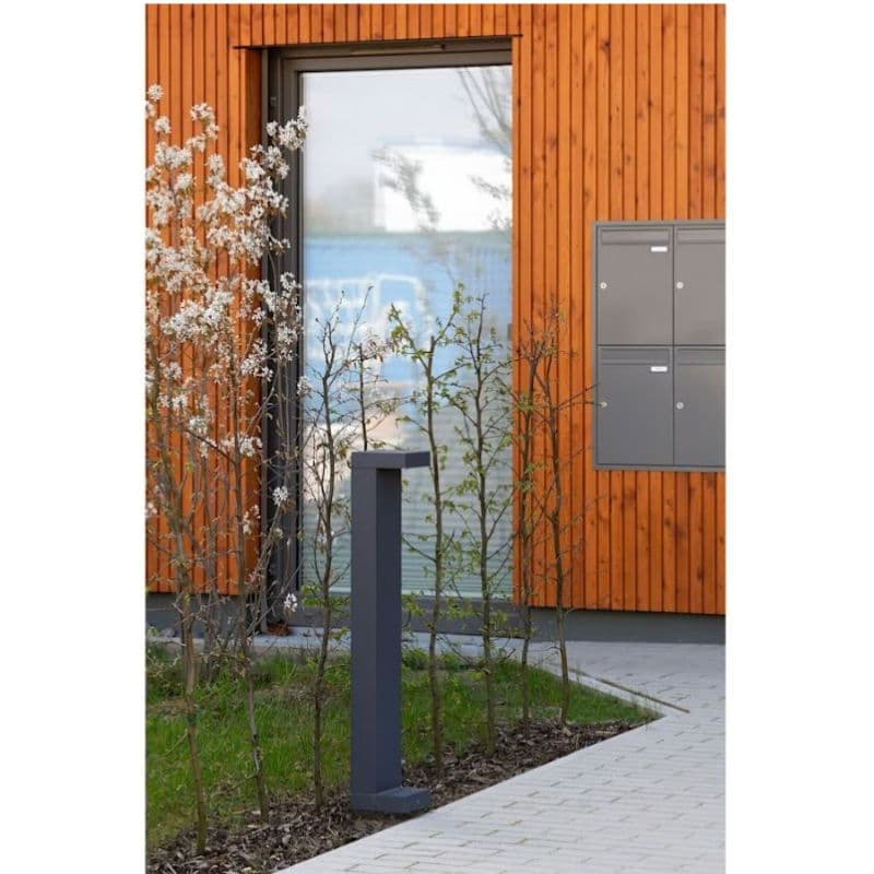 Support à enterrer pour Balise lumineuse BEGA vue 3