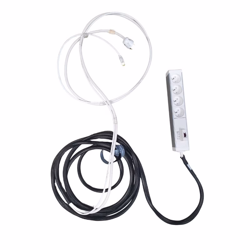 Nourrice 4 prises 16A + RJ45 avec 5m de câble et prises – Image 3