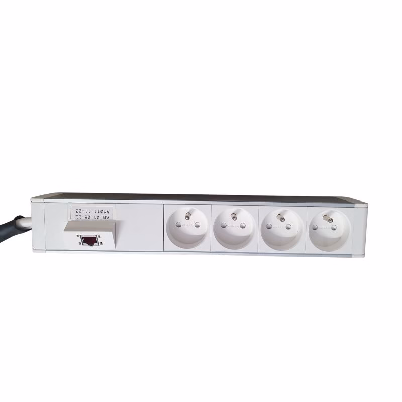 Nourrice 4 prises 16A + RJ45 avec 5m de câble et prises – Image 2