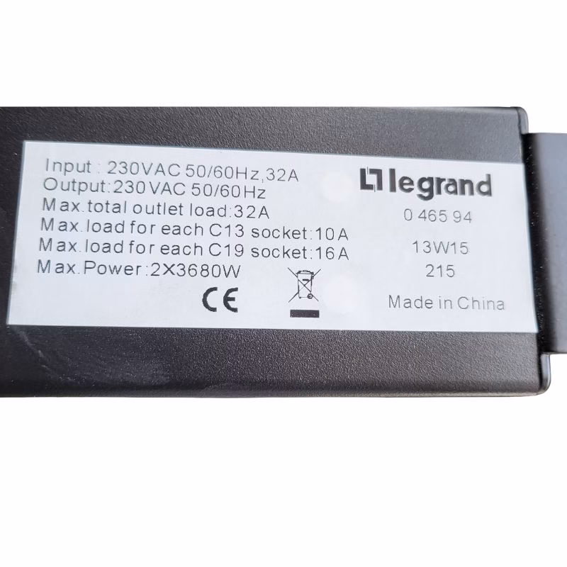 PDU avec commutateur - 16A - 230V - 20C13/4C19 – Image 7